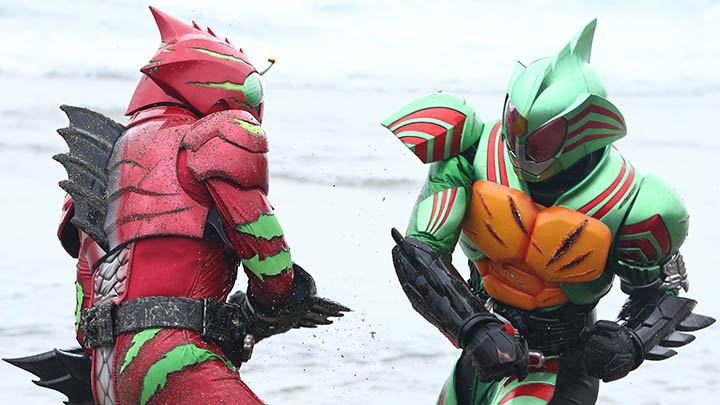話題の異色作『仮面ライダーアマゾンズ』配信オリジナルバージョンを2か月連続TV初放送!!
