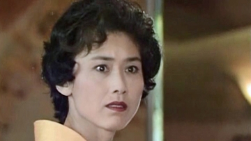 素顔を取り戻した女